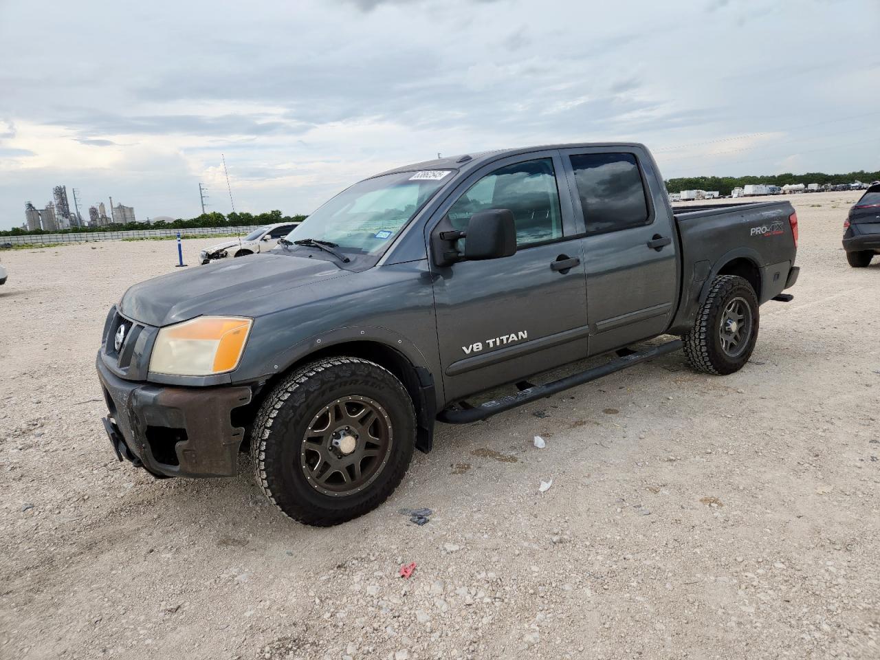 NISSAN TITAN XE 2010