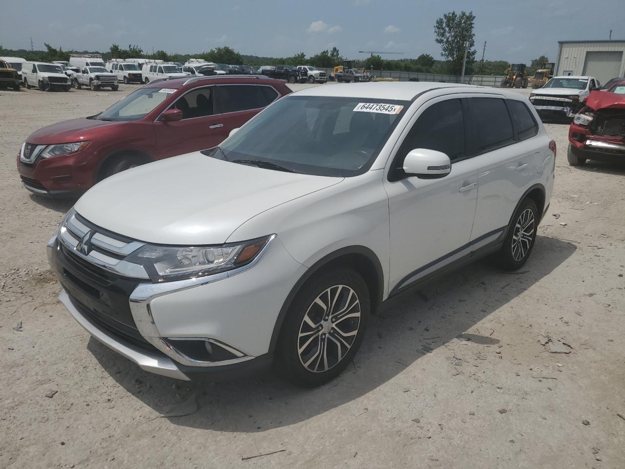 MITSUBISHI OUTLANDER 2016