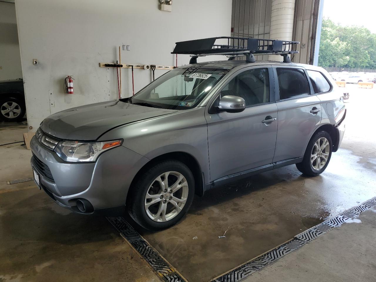 MITSUBISHI OUTLANDER 2014