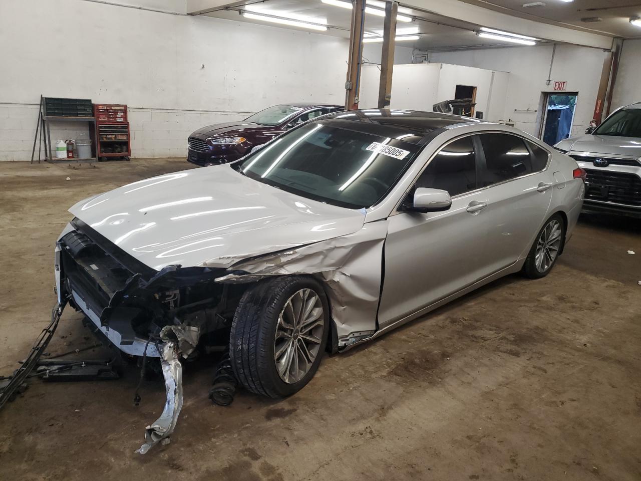 HYUNDAI GENESIS 3. 2016