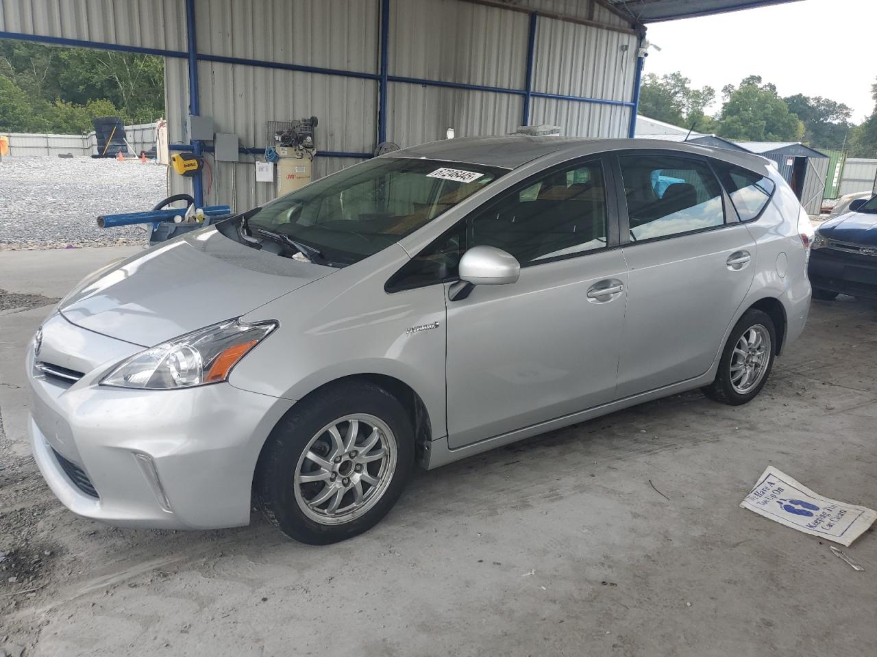 TOYOTA PRIUS V 2014