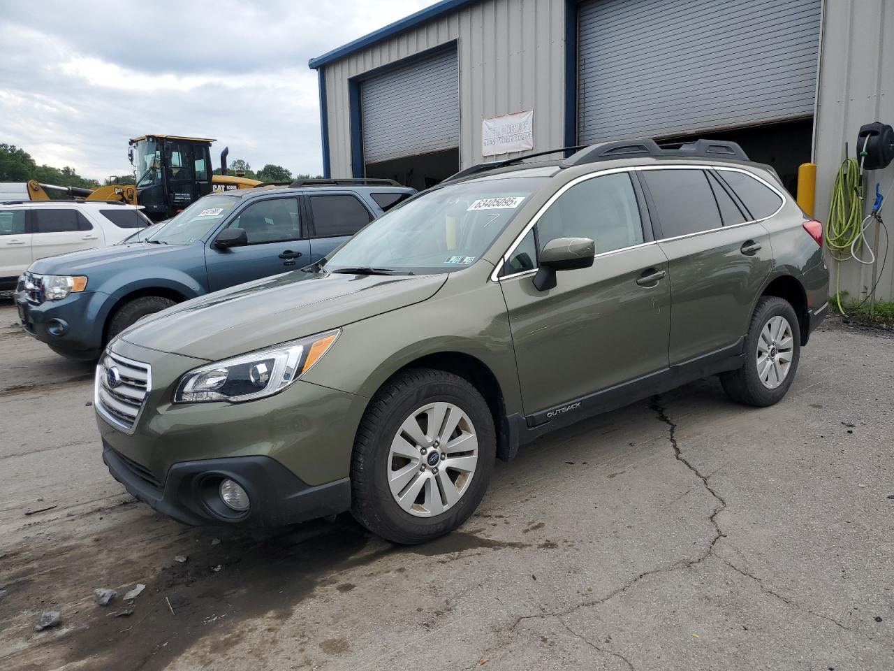 SUBARU OUTBACK 2. 2016