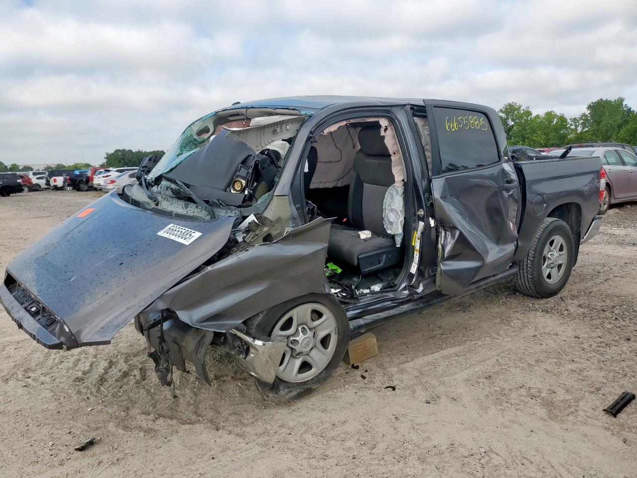 TOYOTA TUNDRA CRE 2017