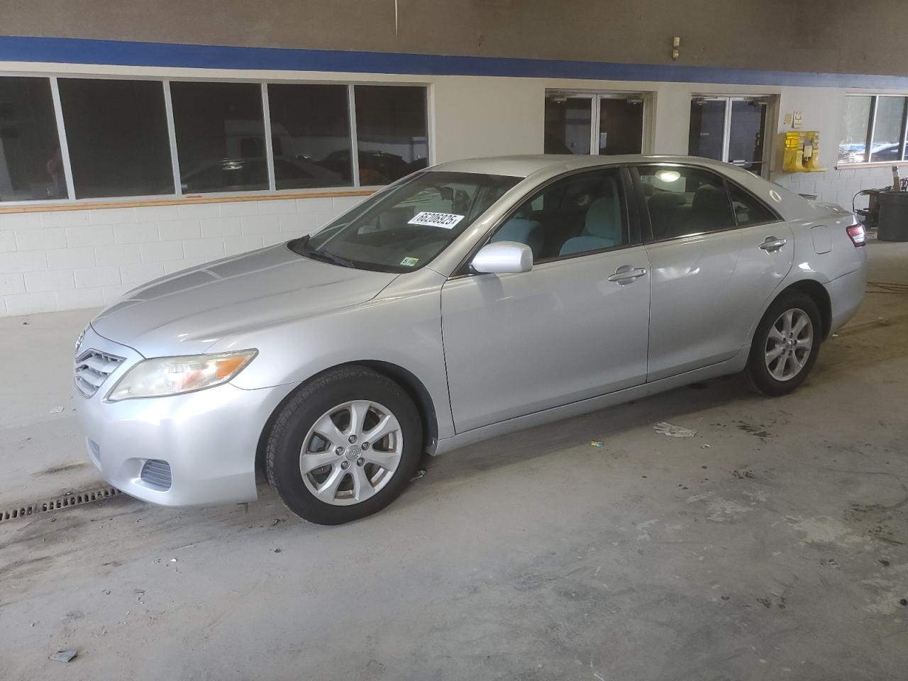 TOYOTA CAMRY BASE 2011