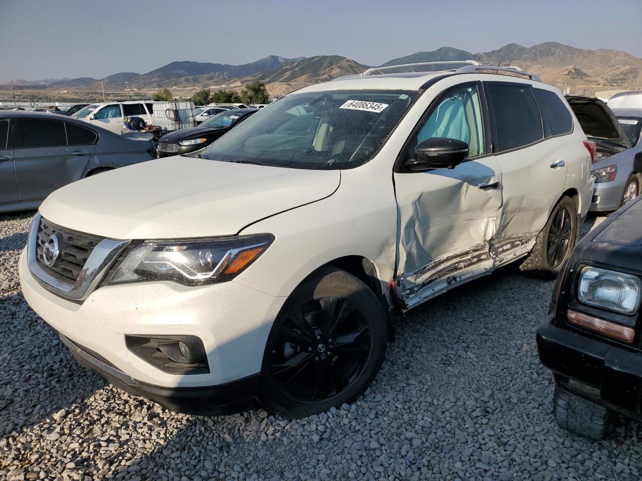 NISSAN PATHFINDER 2017