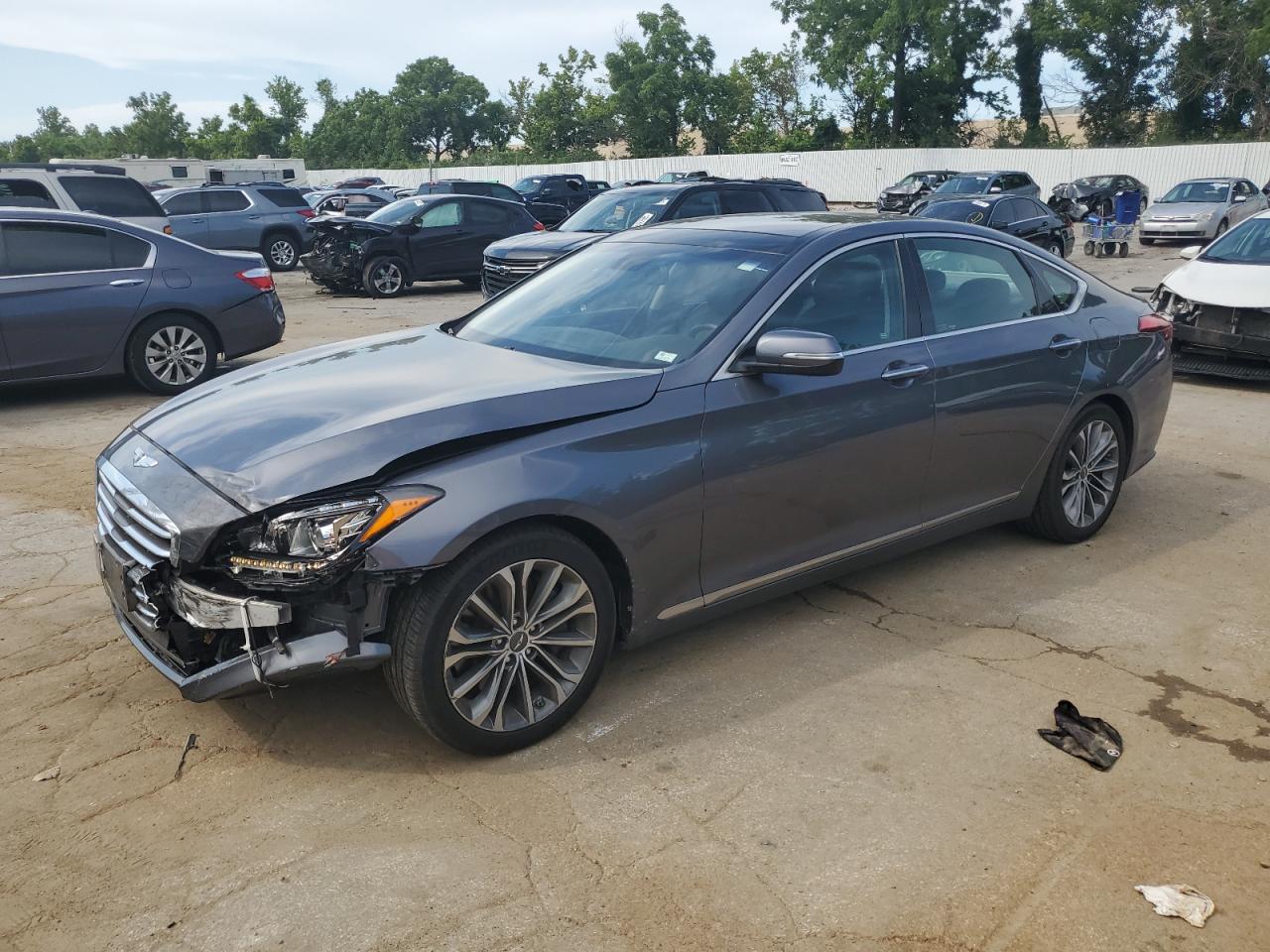 HYUNDAI GENESIS 3. 2016