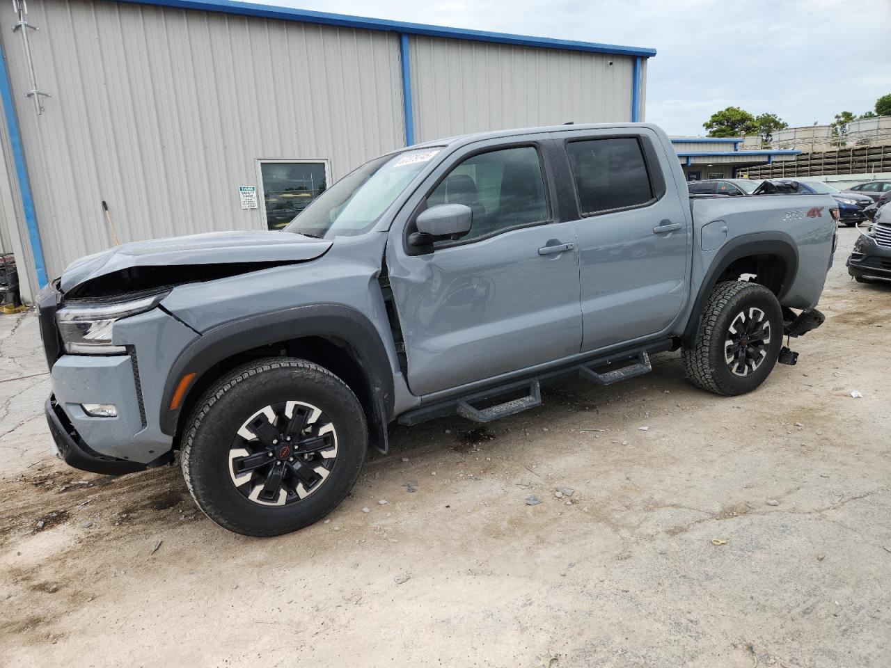 NISSAN FRONTIER 2024