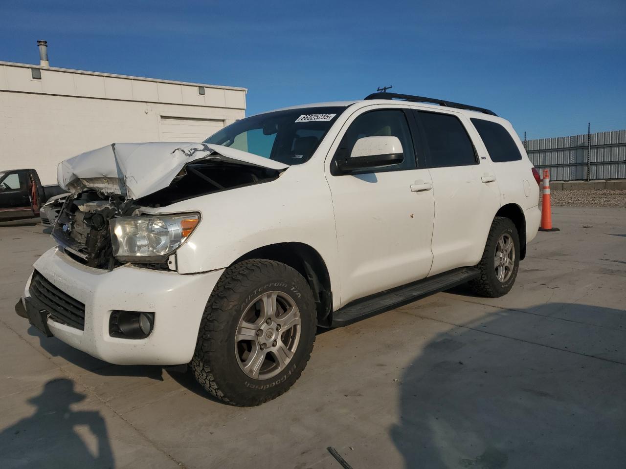 TOYOTA SEQUOIA SR 2016