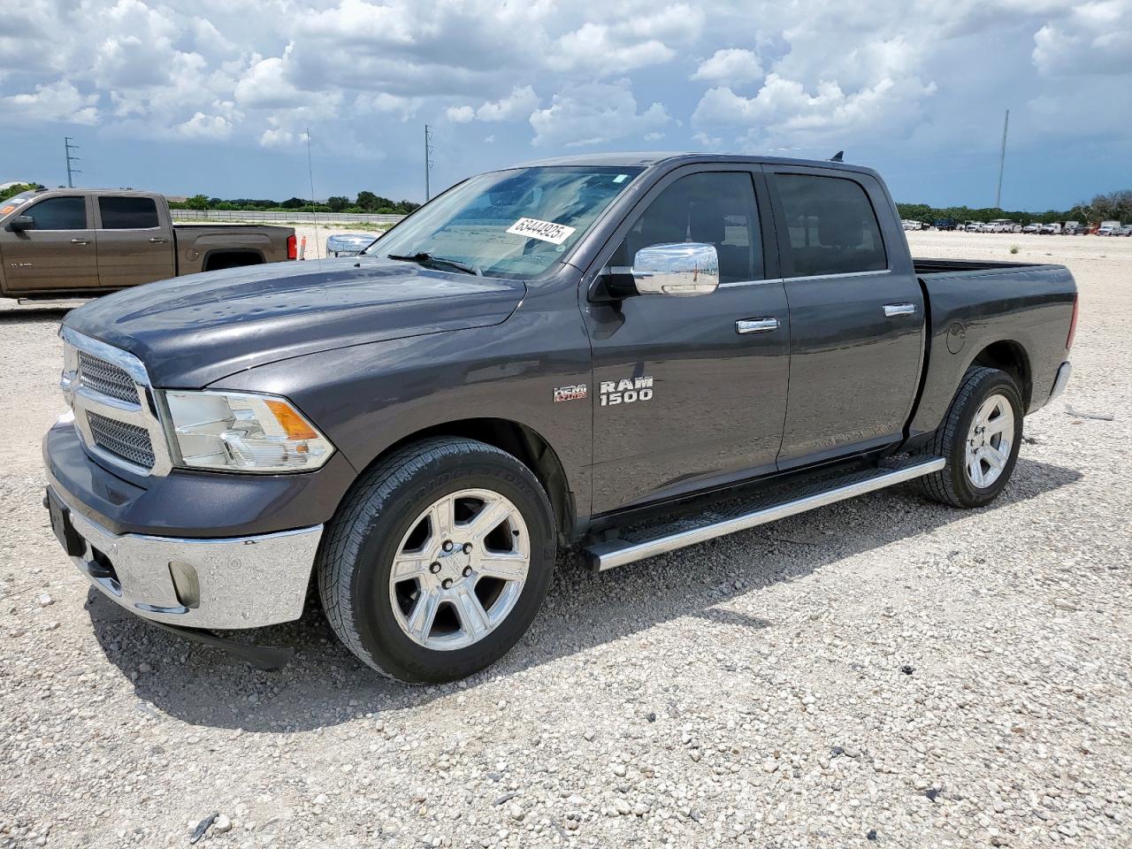 RAM 1500 SLT 2017
