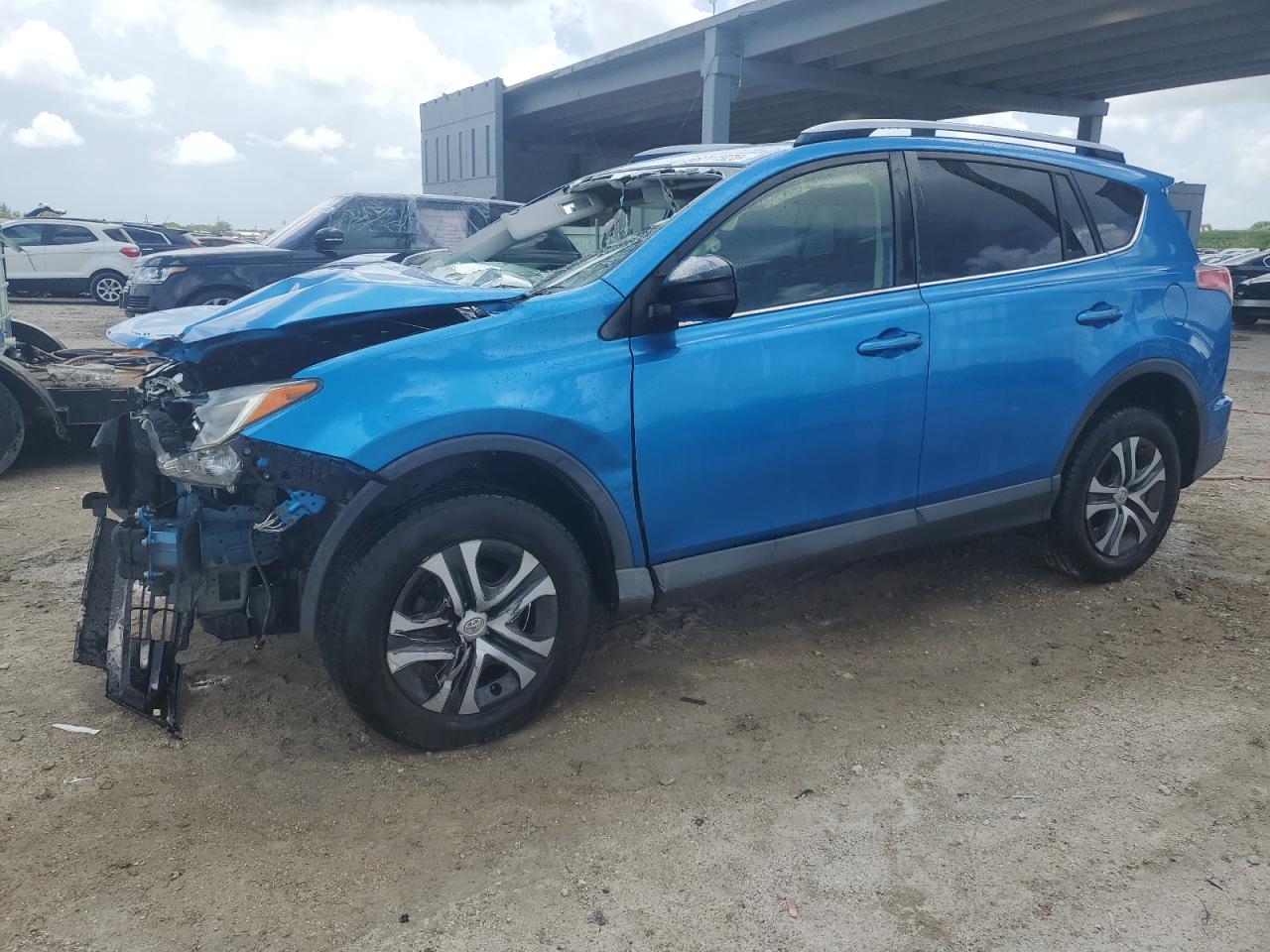 TOYOTA RAV4 LE 2018