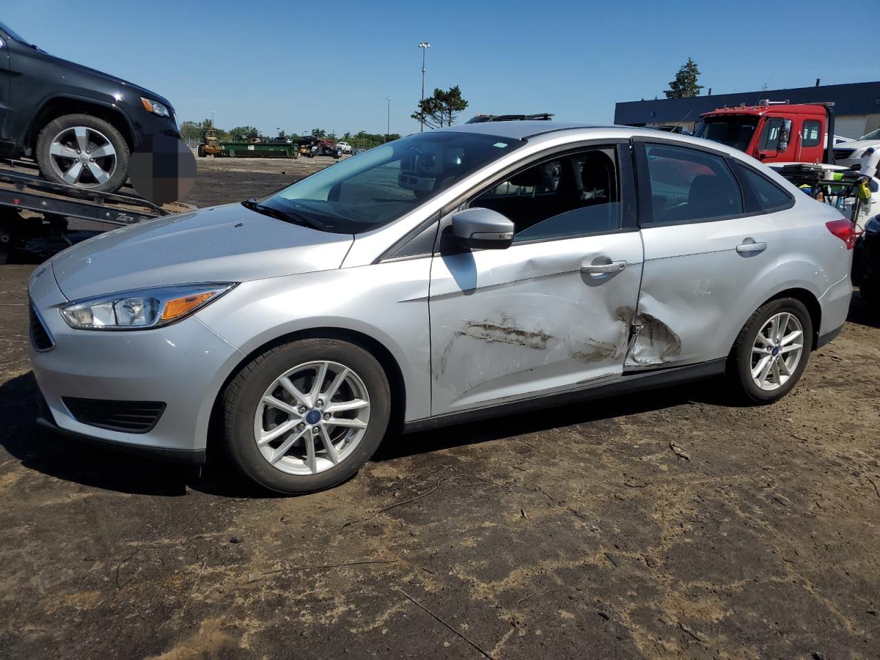 FORD FOCUS SE 2015