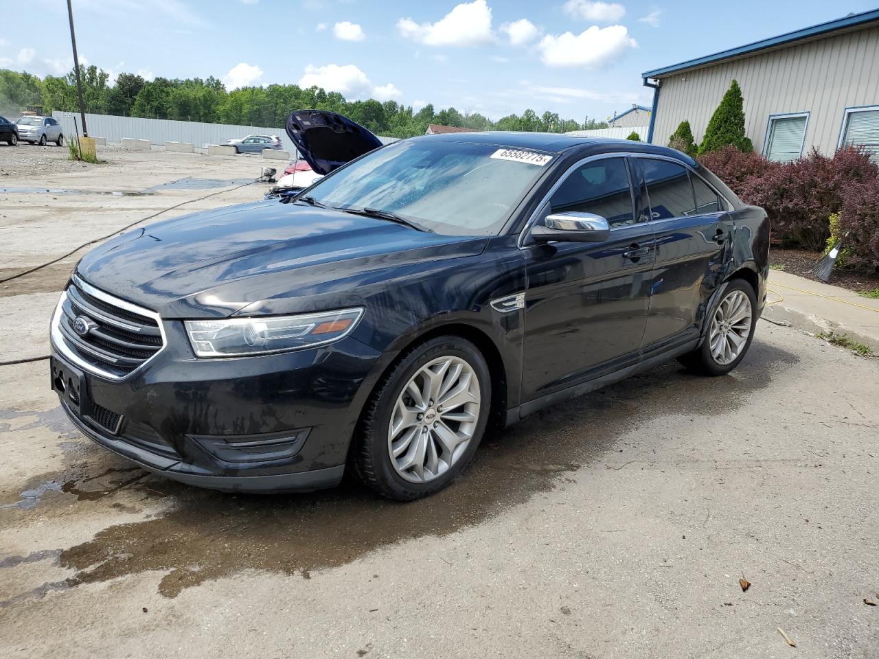 FORD TAURUS LIM 2017