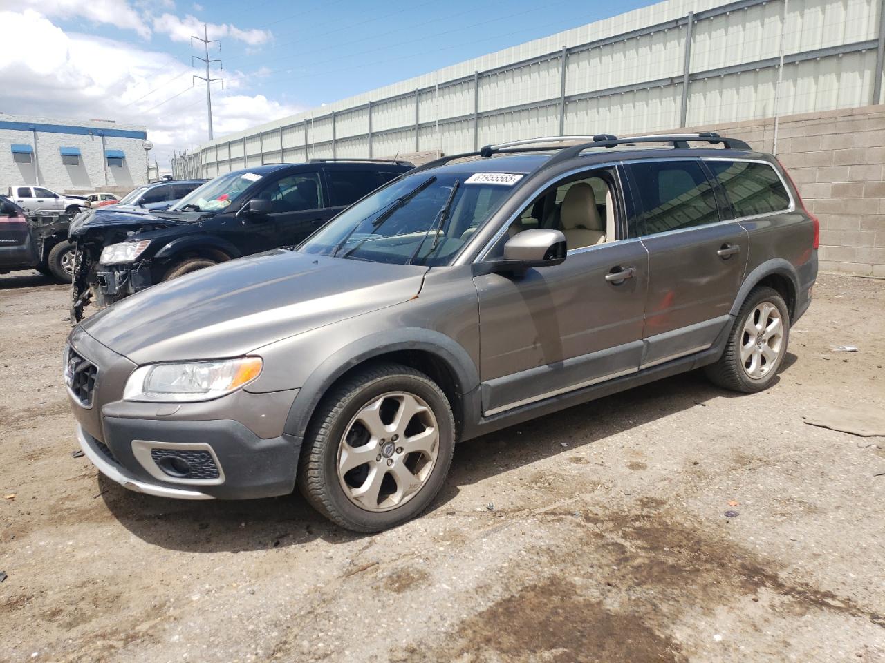 VOLVO XC70 T6 2011