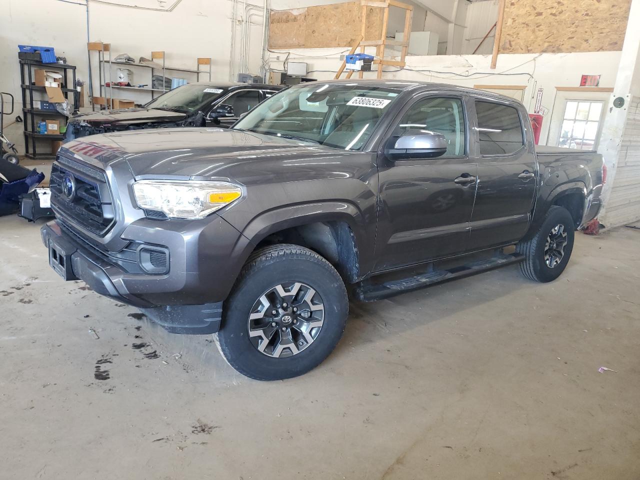 TOYOTA TACOMA DOU 2021