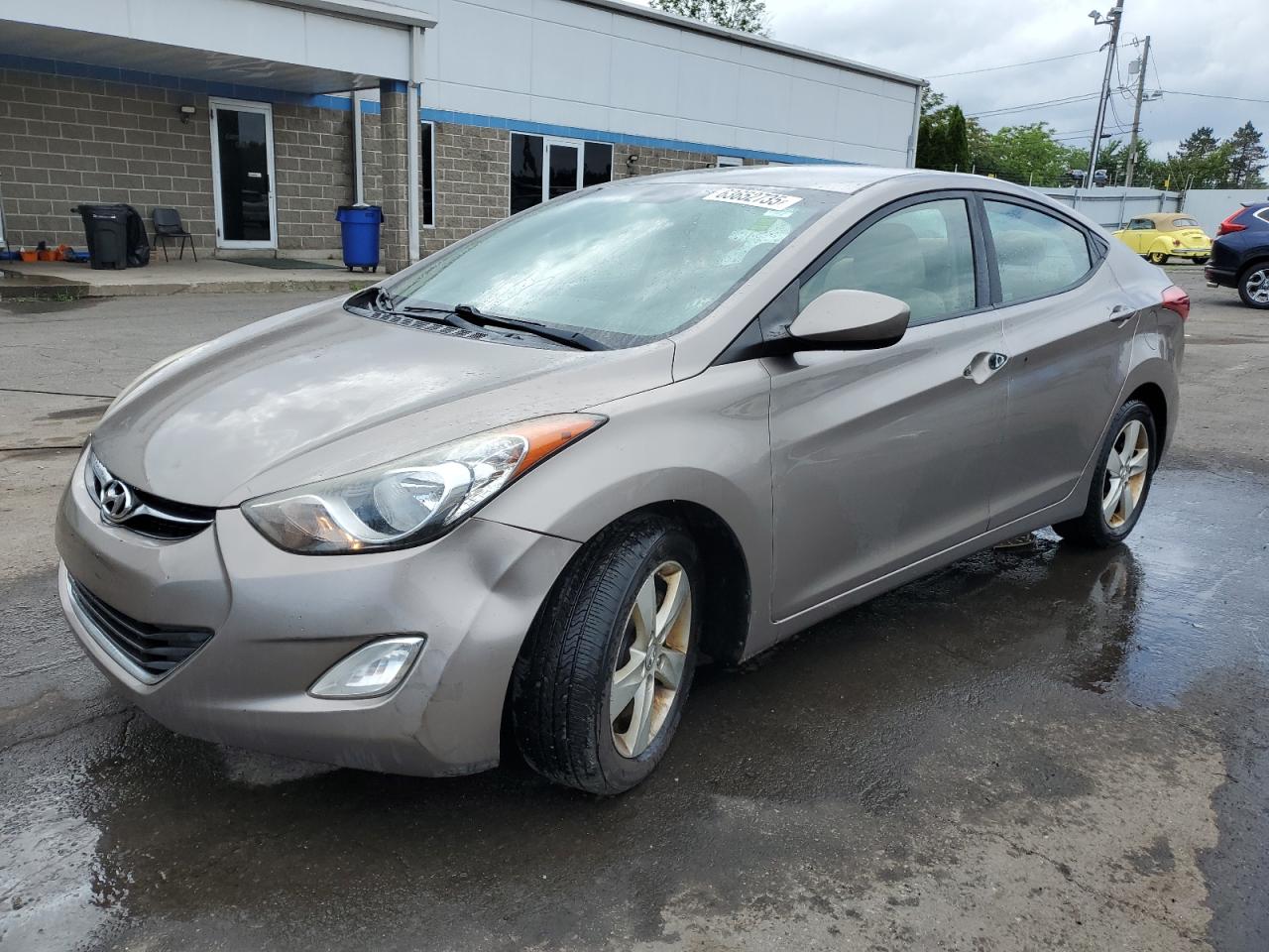 HYUNDAI ELANTRA GL 2012