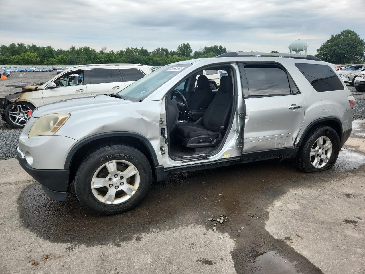 GMC ACADIA SLE 2011