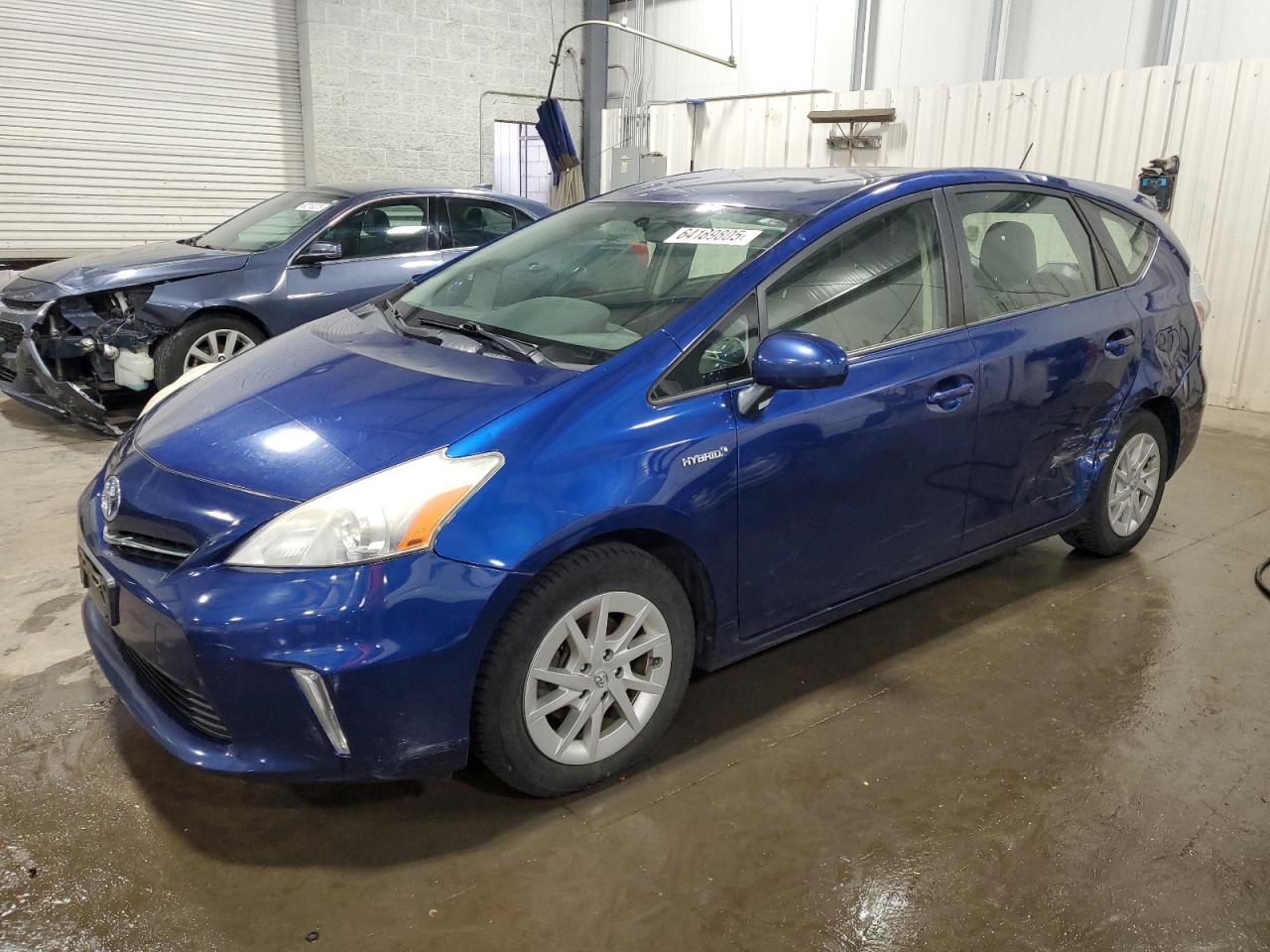 TOYOTA PRIUS V 2012