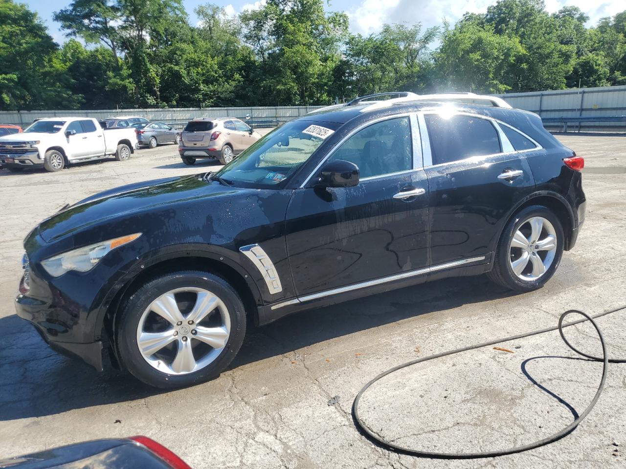 INFINITI FX35 2011