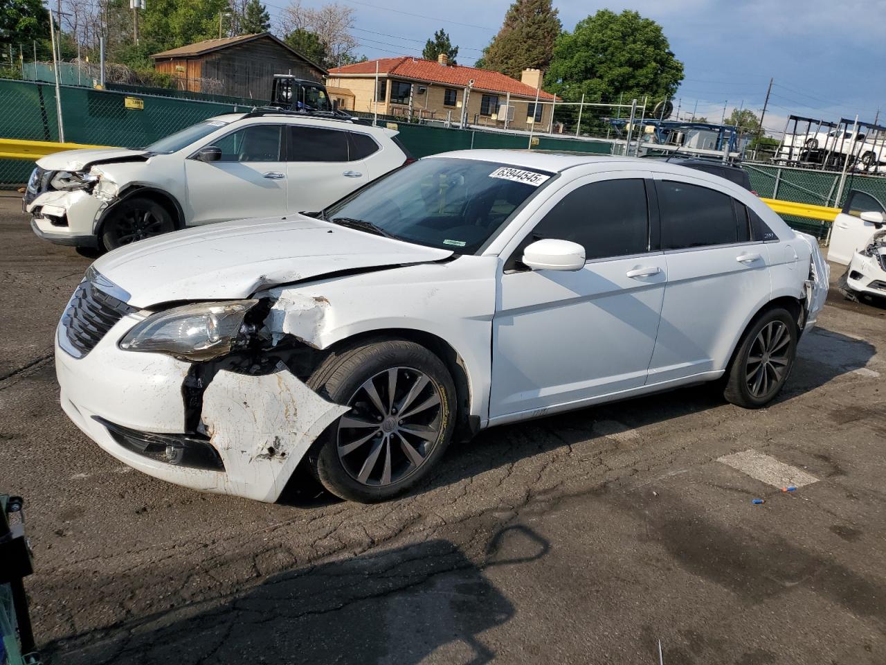 CHRYSLER 200 2012