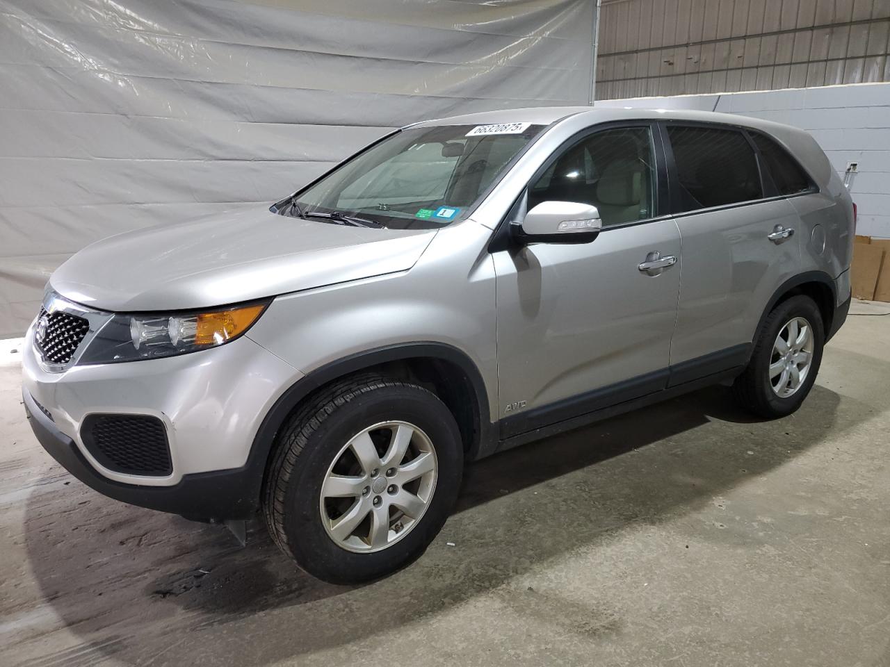 KIA SORENTO LX 2013