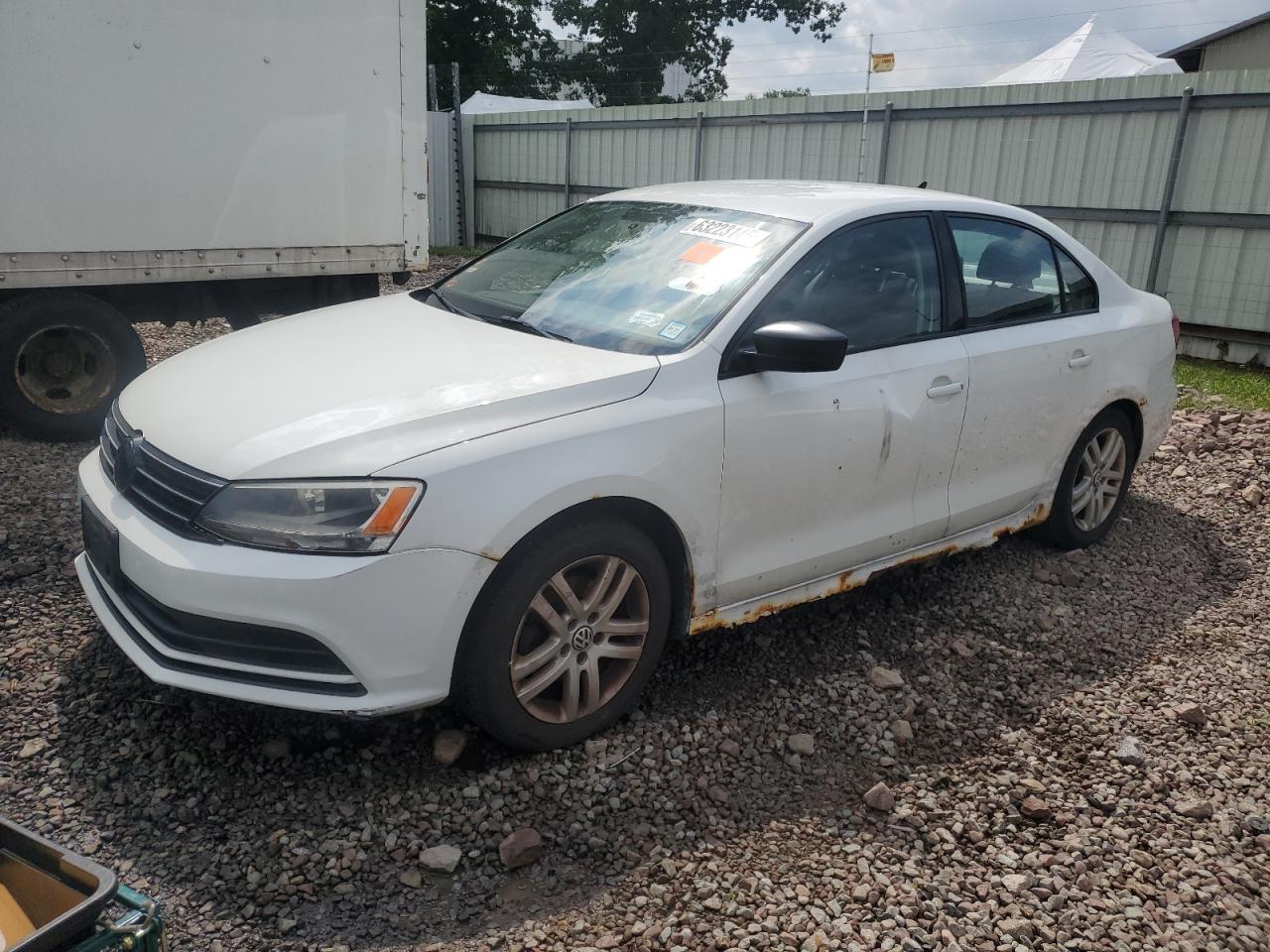 VOLKSWAGEN JETTA BASE 2015