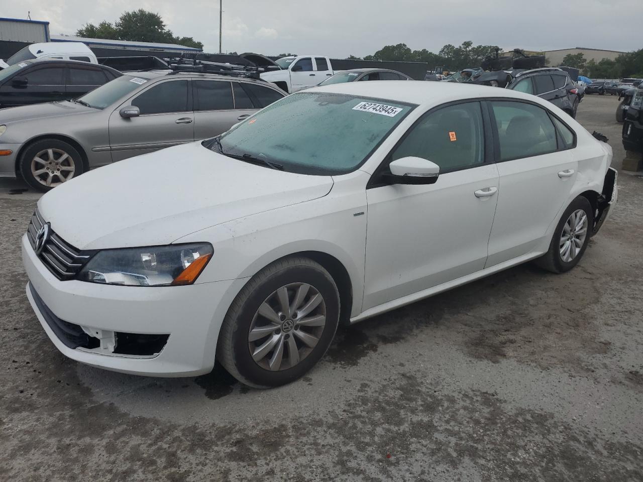 VOLKSWAGEN PASSAT S 2013