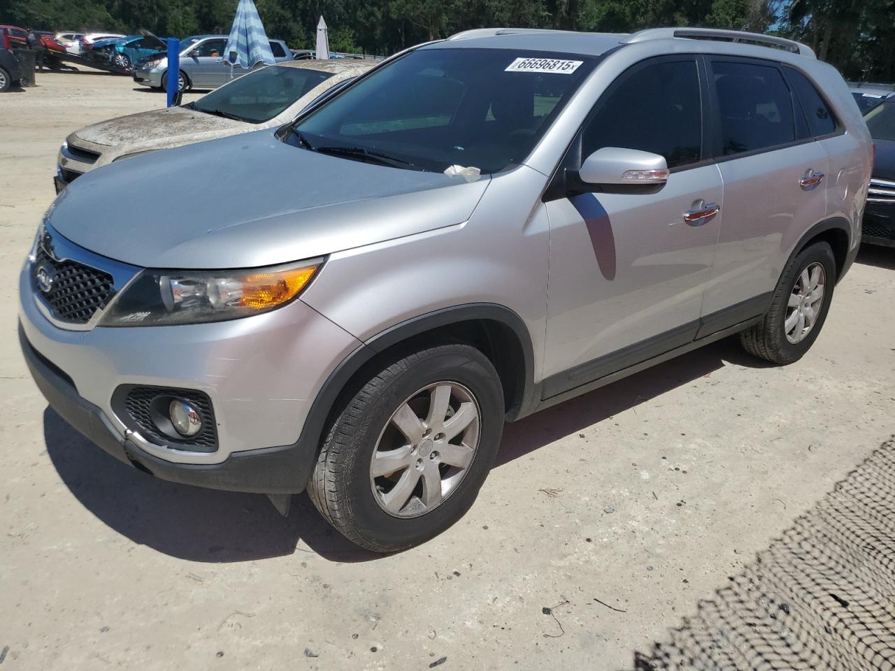 KIA SORENTO LX 2013