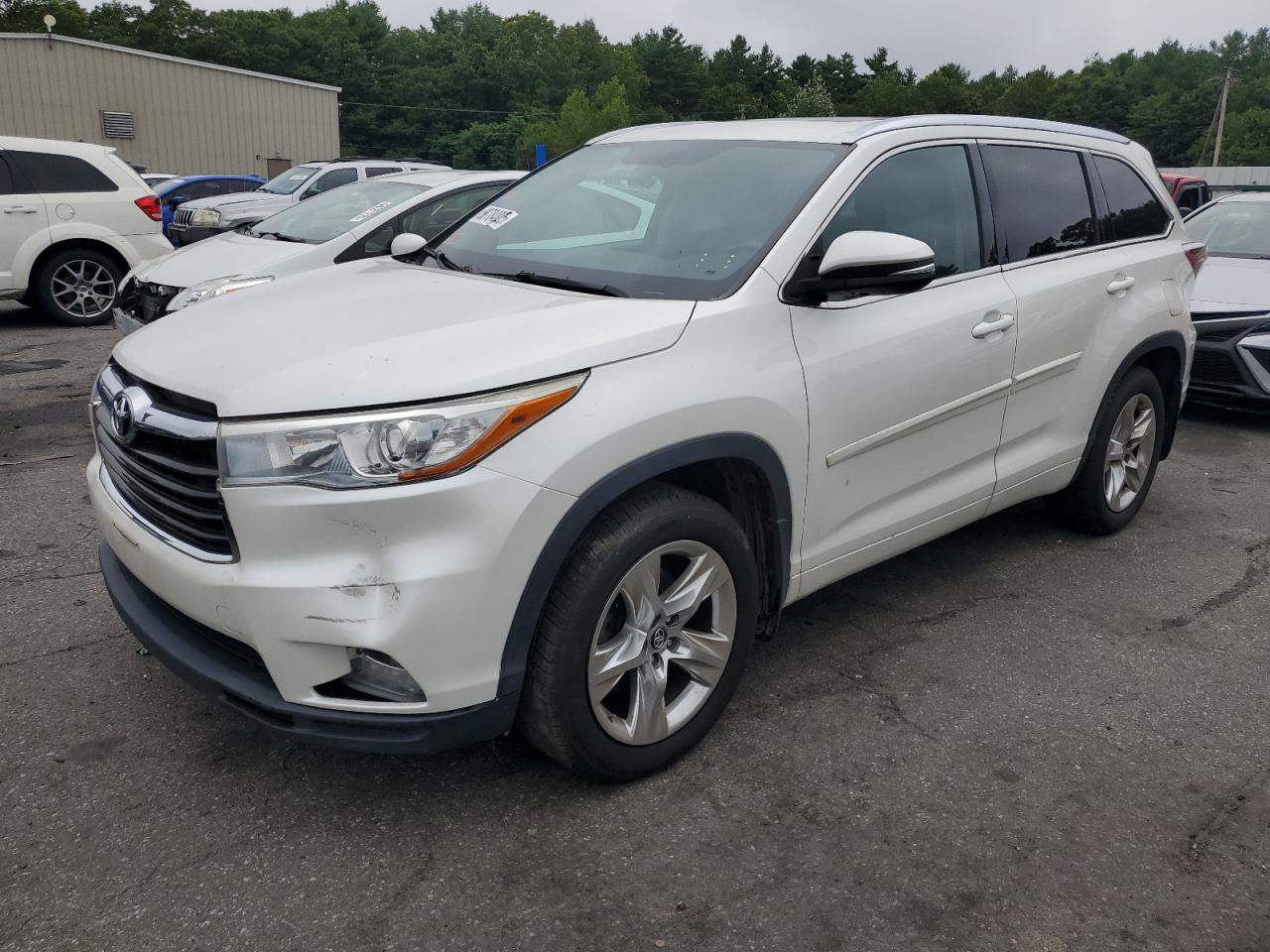 TOYOTA HIGHLANDER 2016