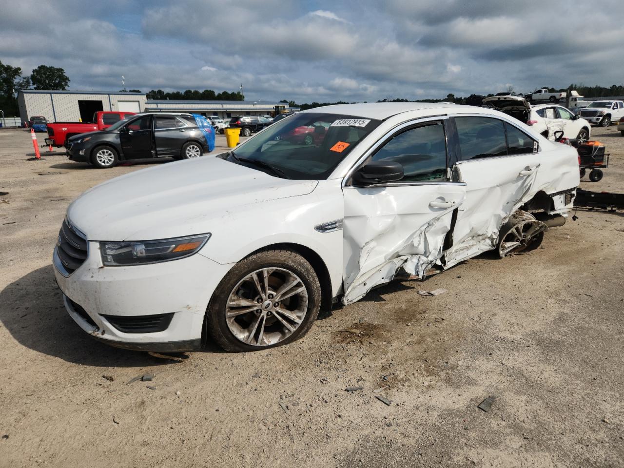FORD TAURUS SE 2015