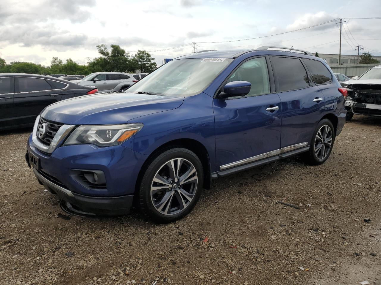 NISSAN PATHFINDER 2017
