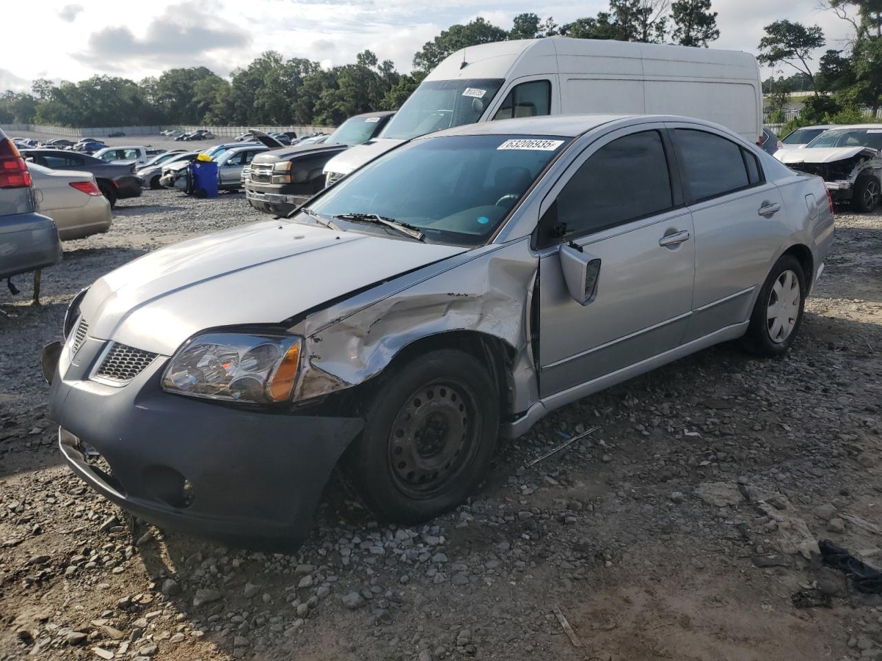 MITSUBISHI GALANT ES 2004