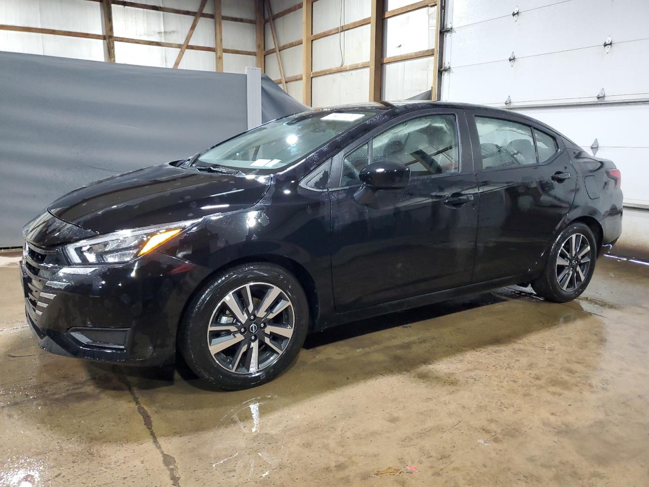 NISSAN VERSA SV 2025