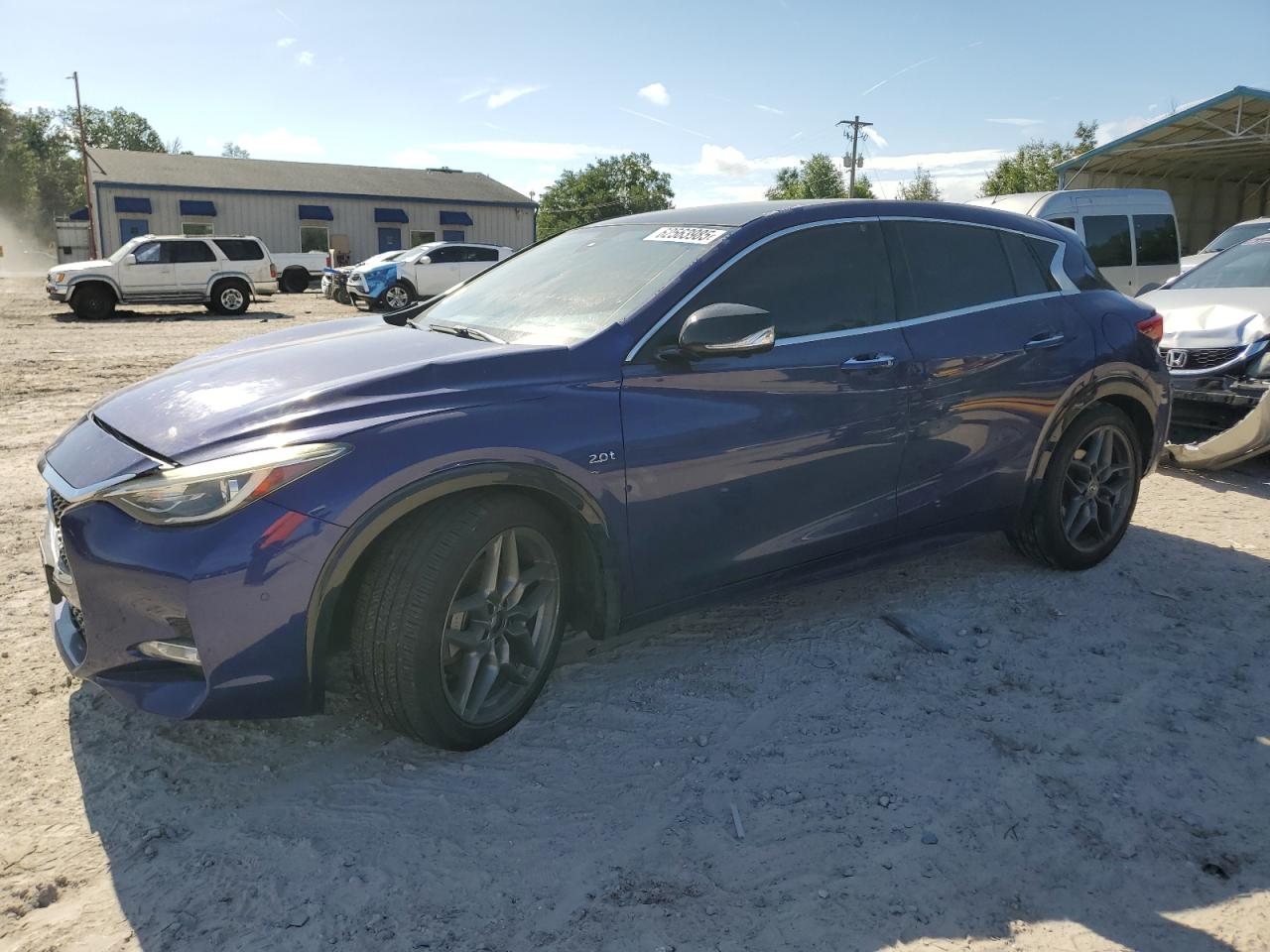 INFINITI QX30 BASE 2017