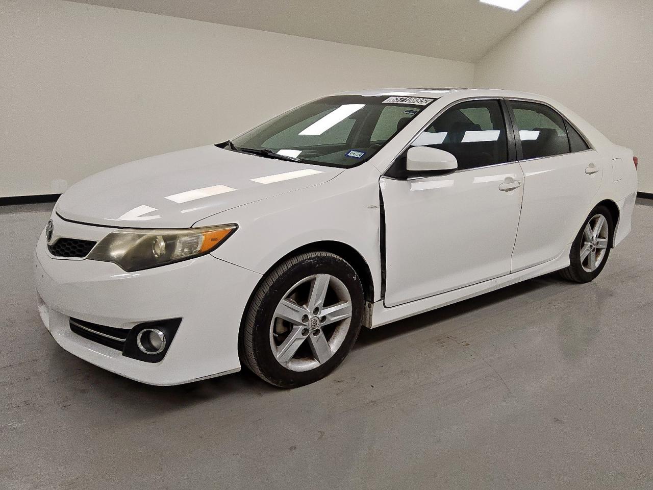 TOYOTA CAMRY BASE 2012