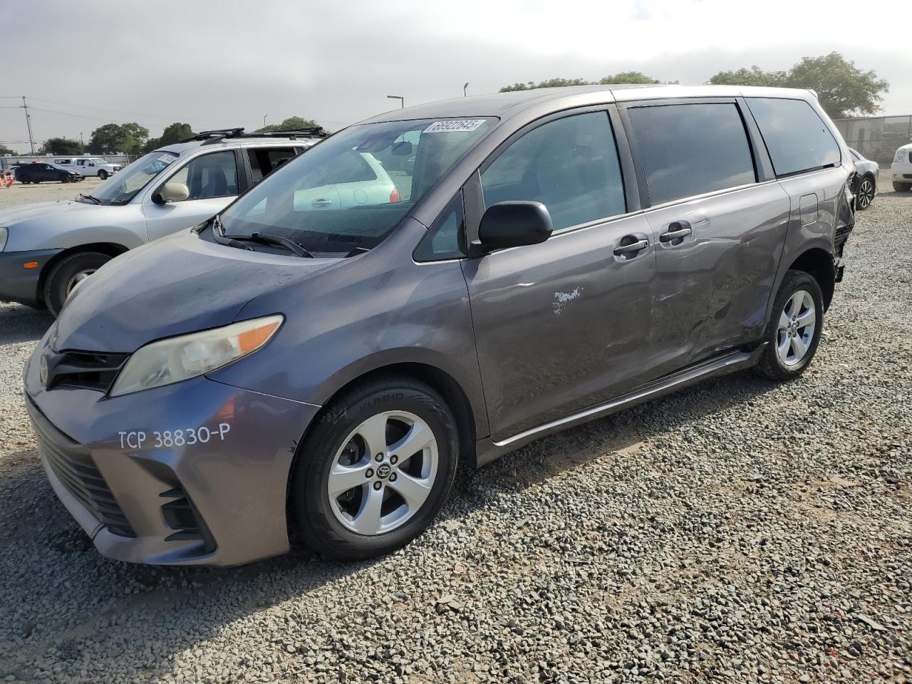 TOYOTA SIENNA 2019