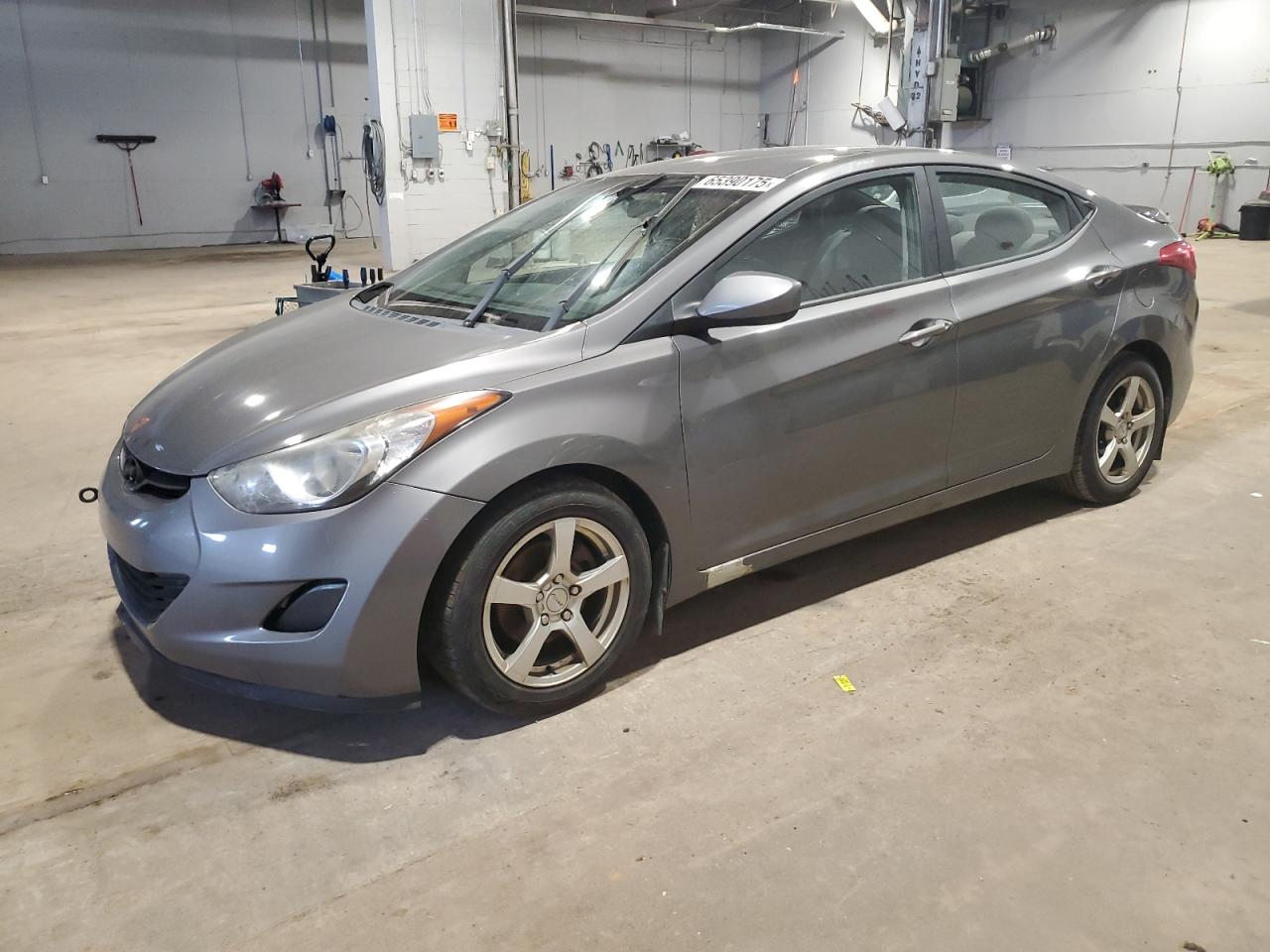 HYUNDAI ELANTRA GL 2012