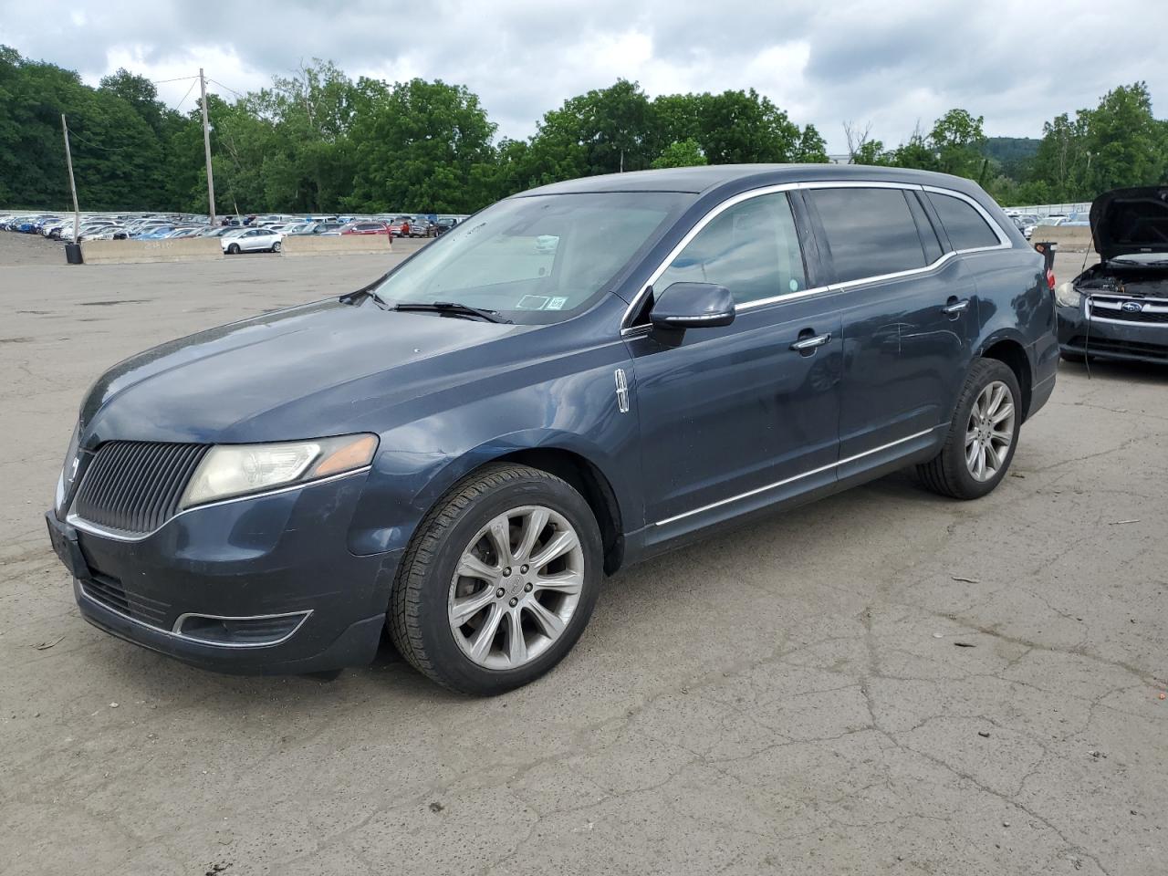 LINCOLN MKT 2014