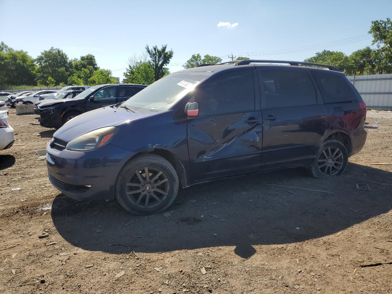 TOYOTA SIENNA CE 2004