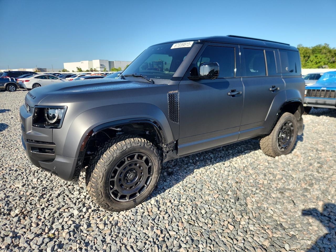 LAND ROVER DEFENDER O 2025