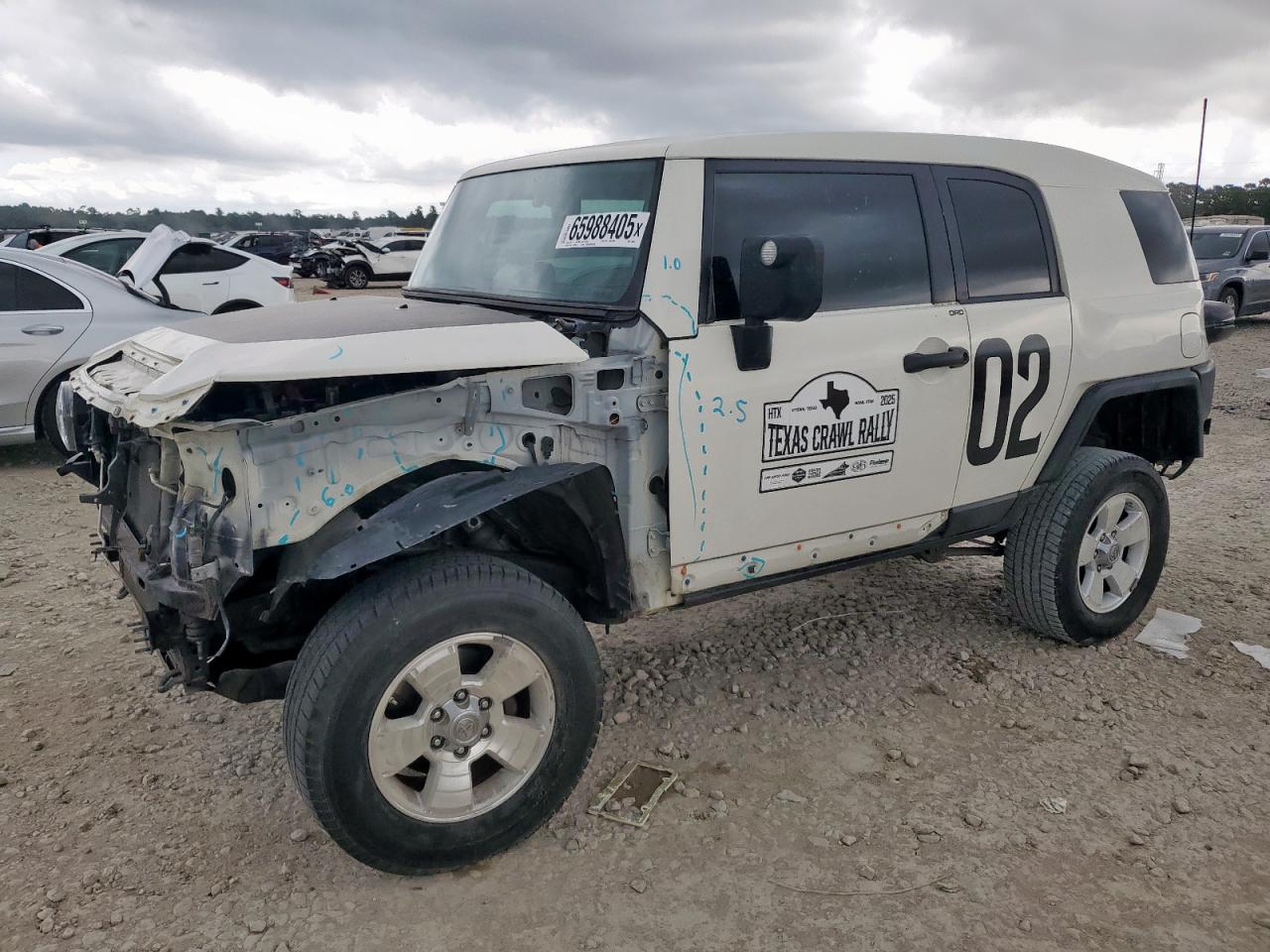 TOYOTA FJ CRUISER 2013