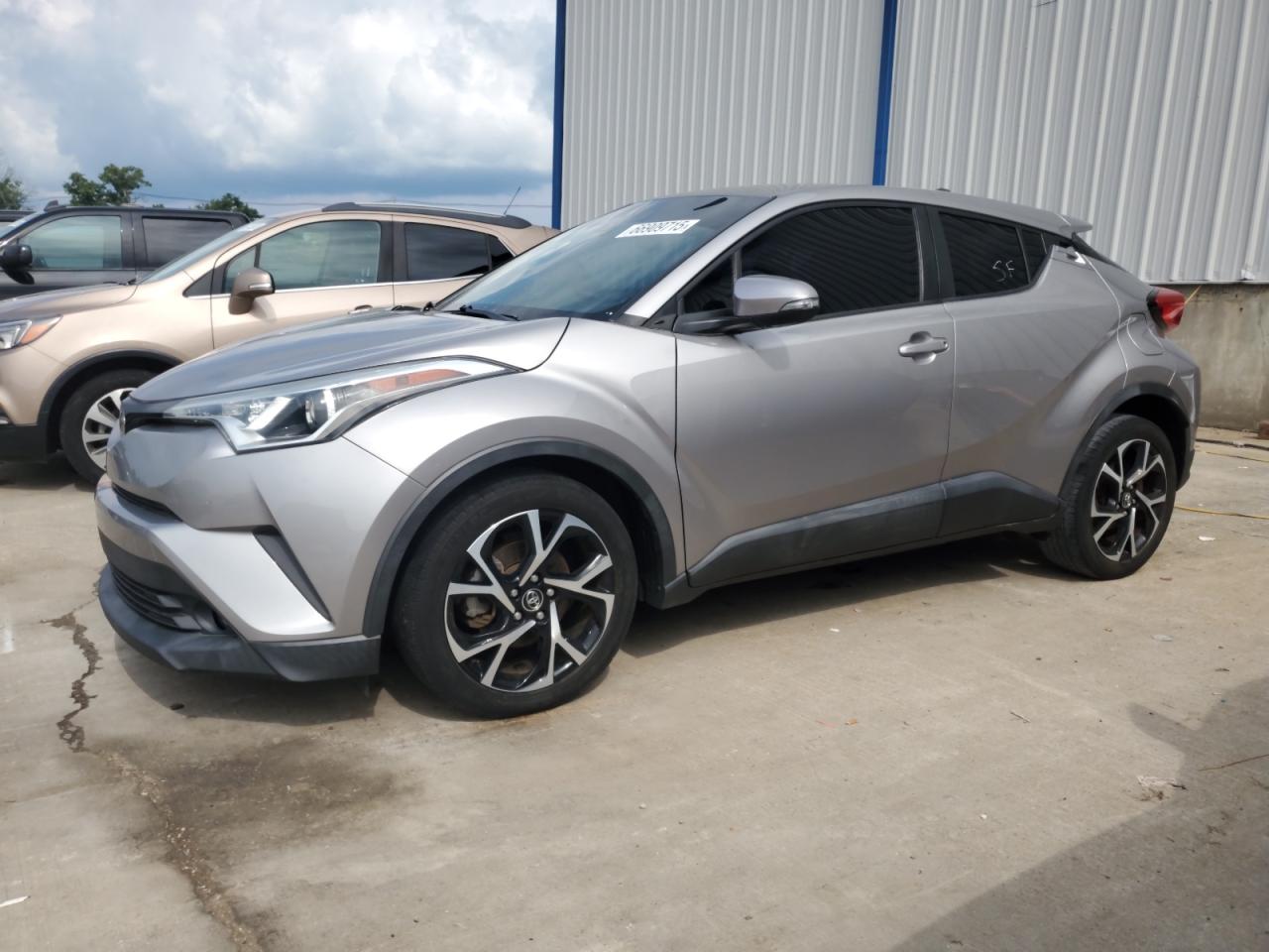 TOYOTA C-HR XLE 2018