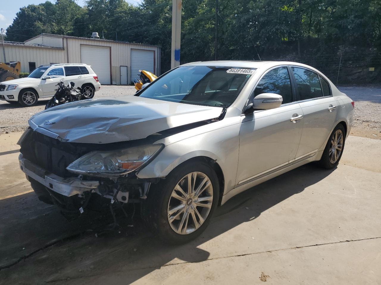 HYUNDAI GENESIS 4. 2011
