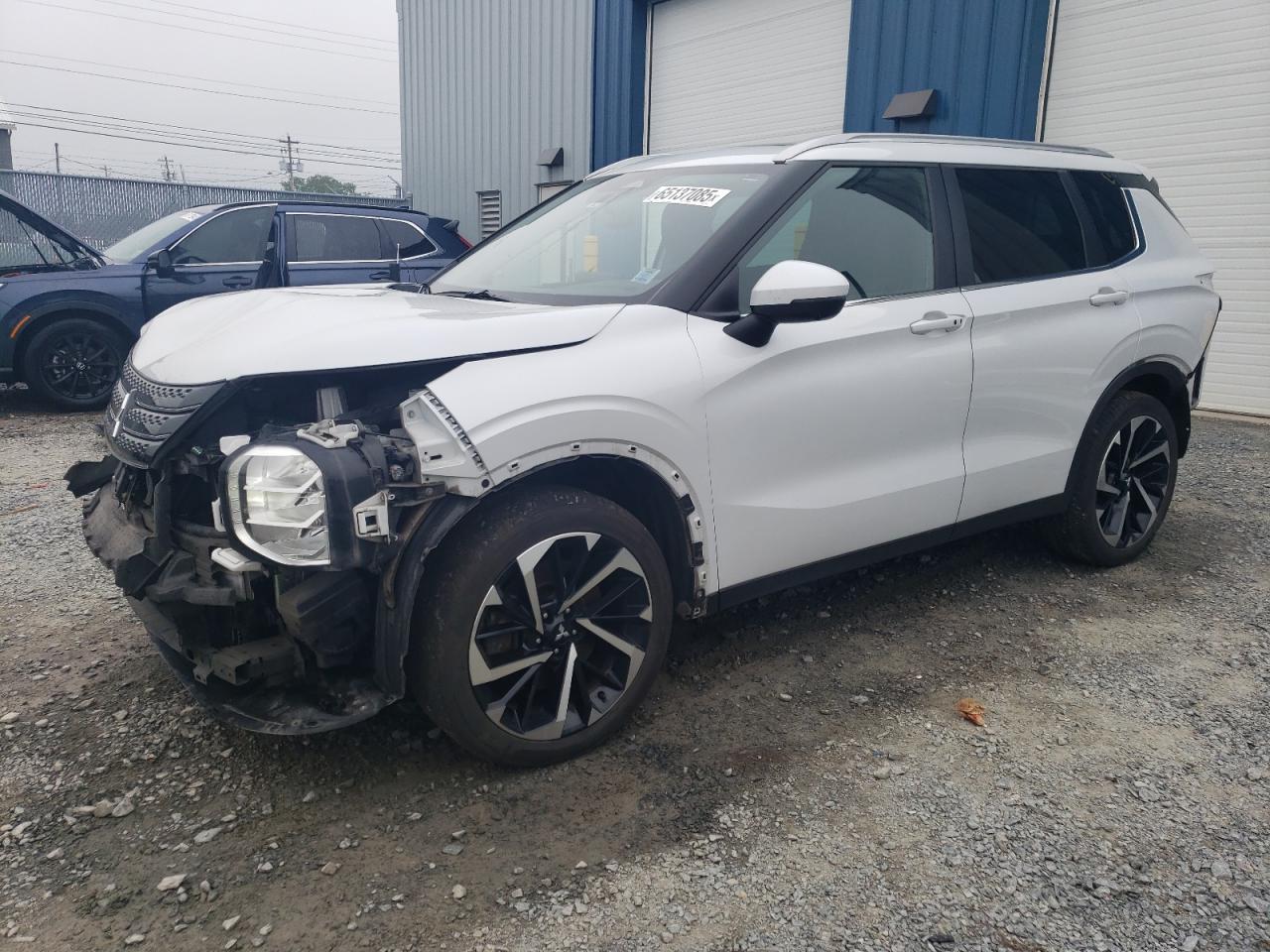MITSUBISHI OUTLANDER 2023