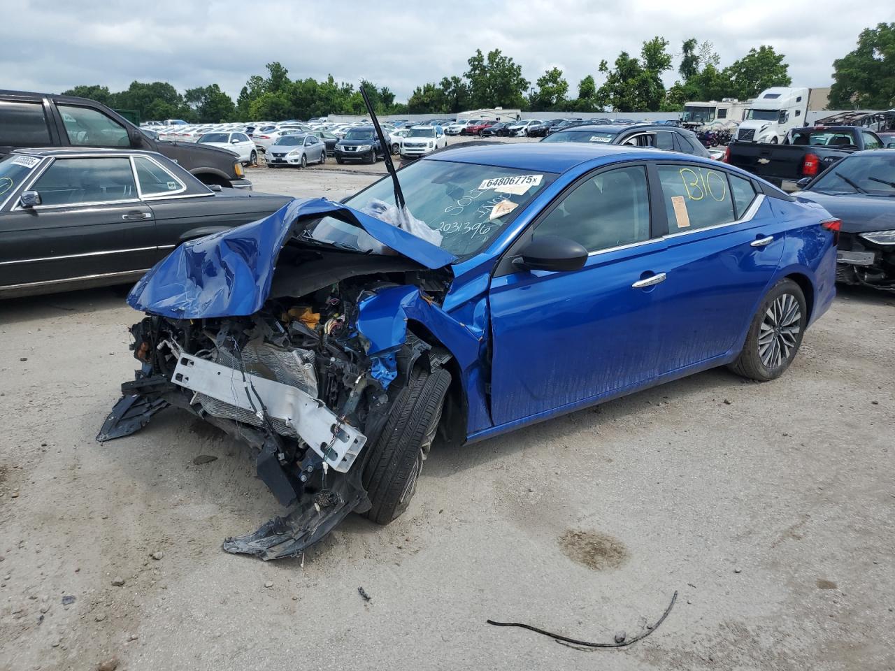 NISSAN ALTIMA SV 2025
