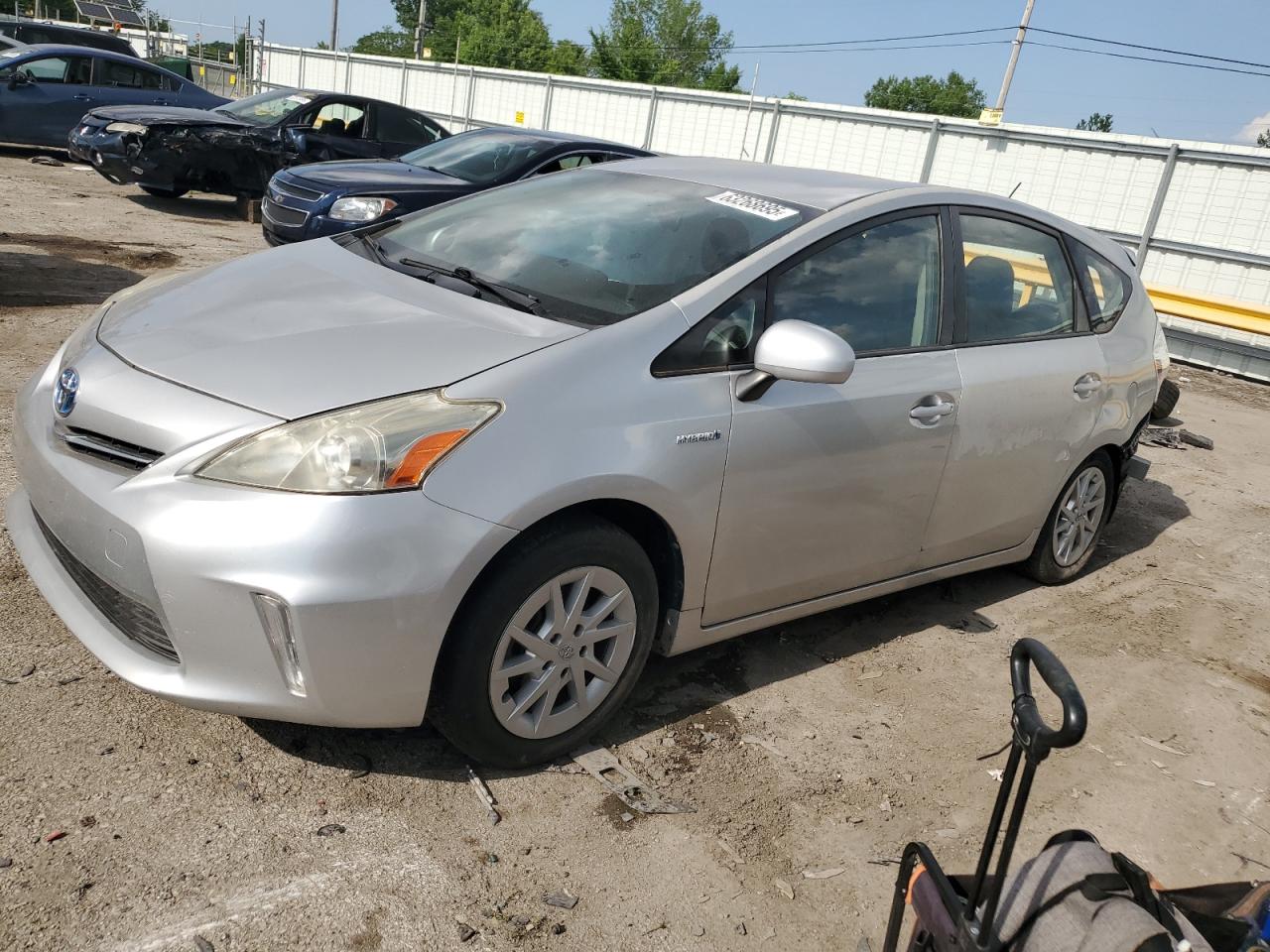 TOYOTA PRIUS V 2012