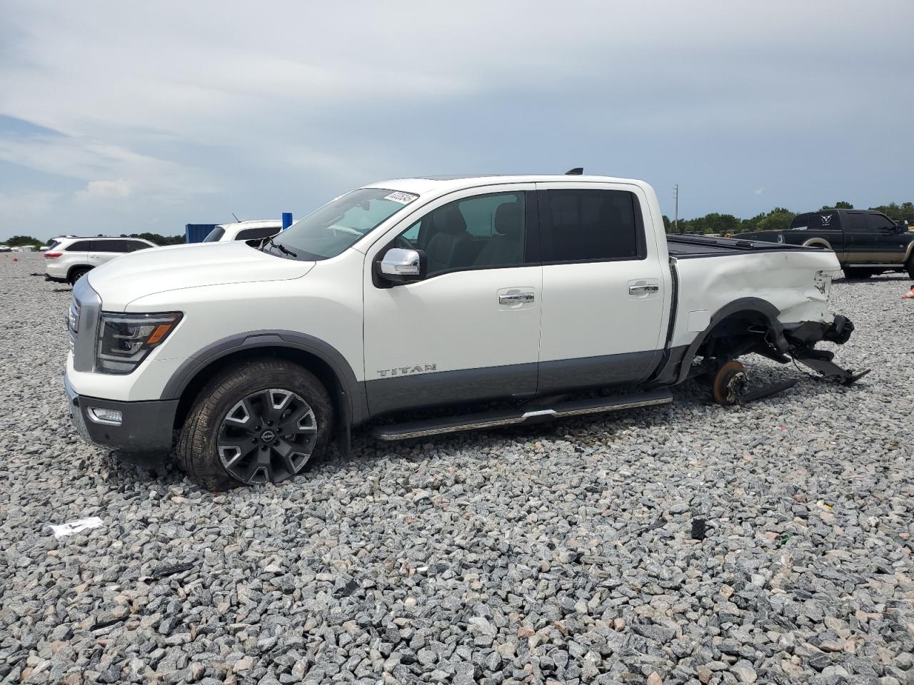 NISSAN TITAN SV 2023