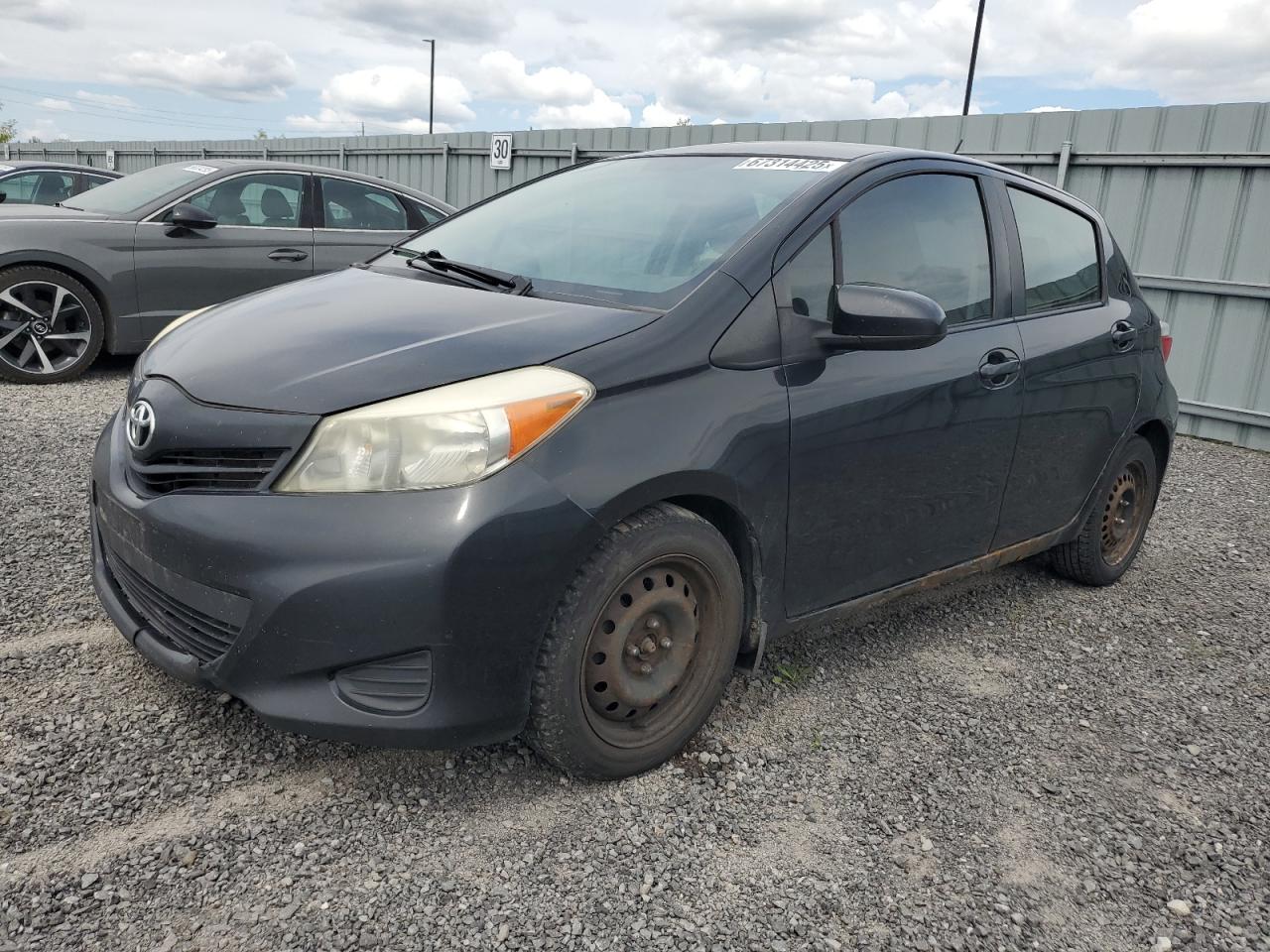 TOYOTA YARIS 2012