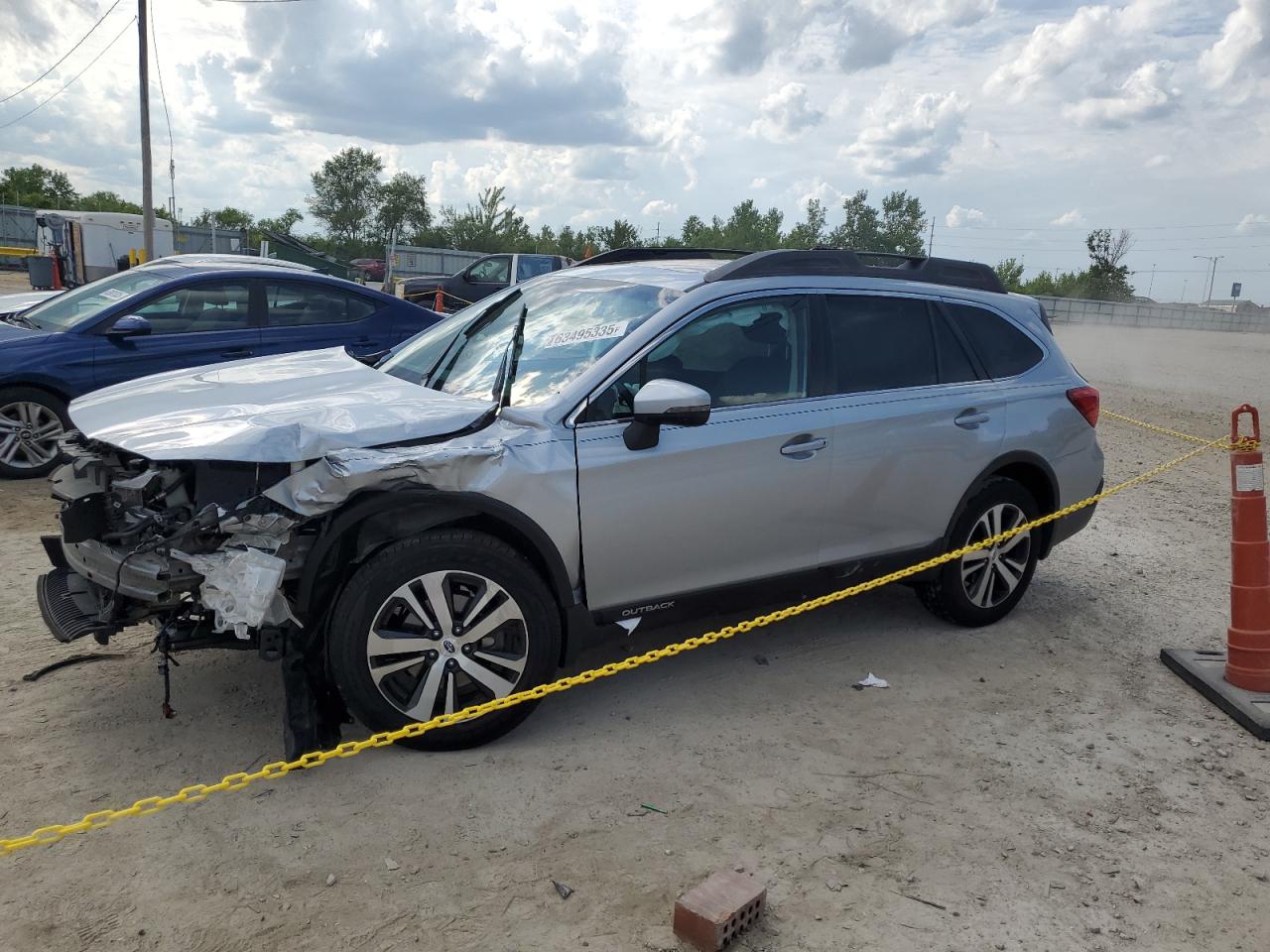 SUBARU OUTBACK 2019