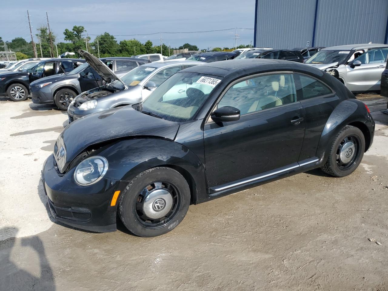 VOLKSWAGEN BEETLE 2013