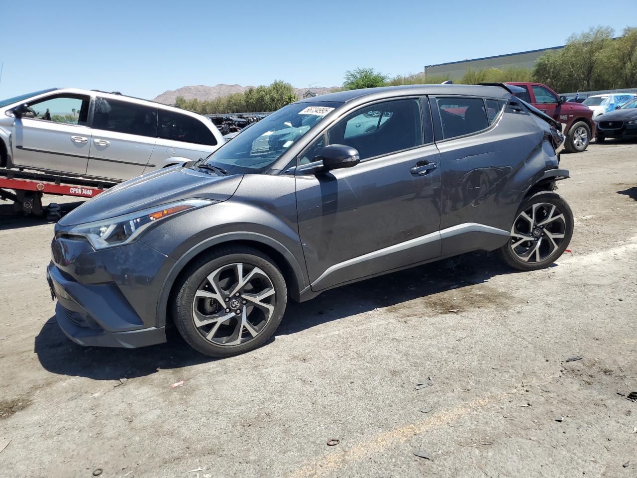 TOYOTA C-HR XLE 2018